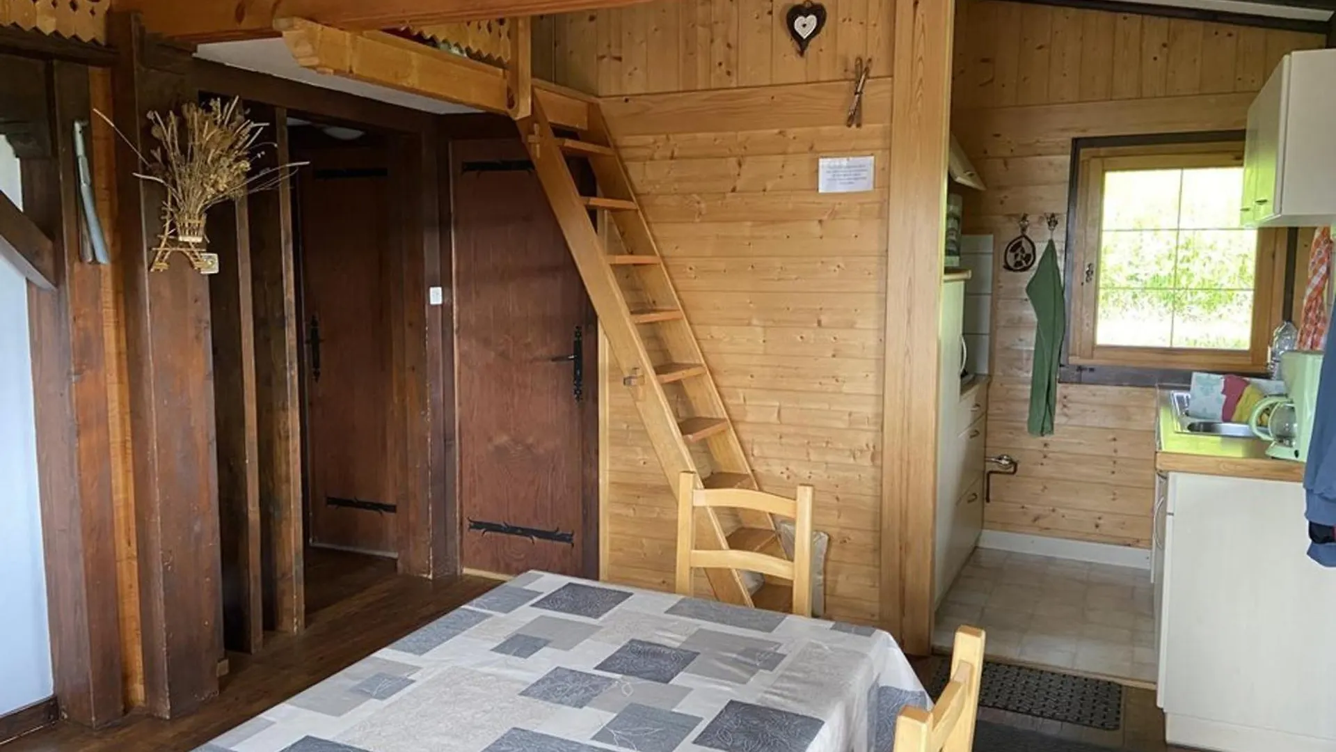Chalet Cosy A Crest-Voland - 6 Personnes, Cuisine Equipee, Salon Tv, Proche Pistes Et Nature - Fr-1-733-154